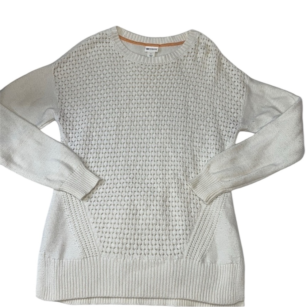 Stylus Cream‎ Sweater